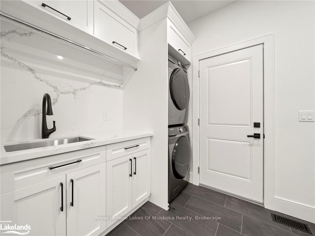 Beautiful Tile in Mudroom