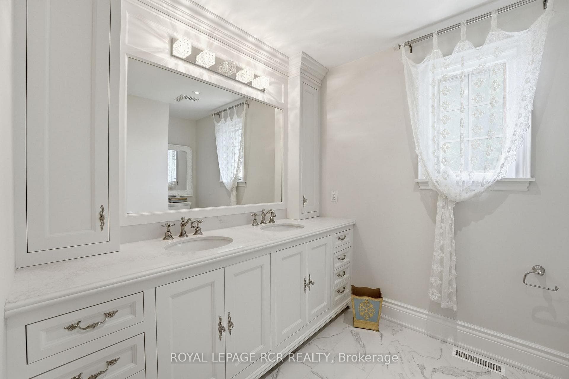 193 Sherwood Place photo 26