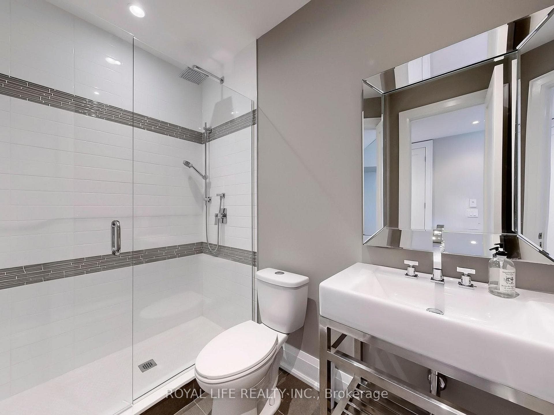 279 Deloraine Avenue photo 48