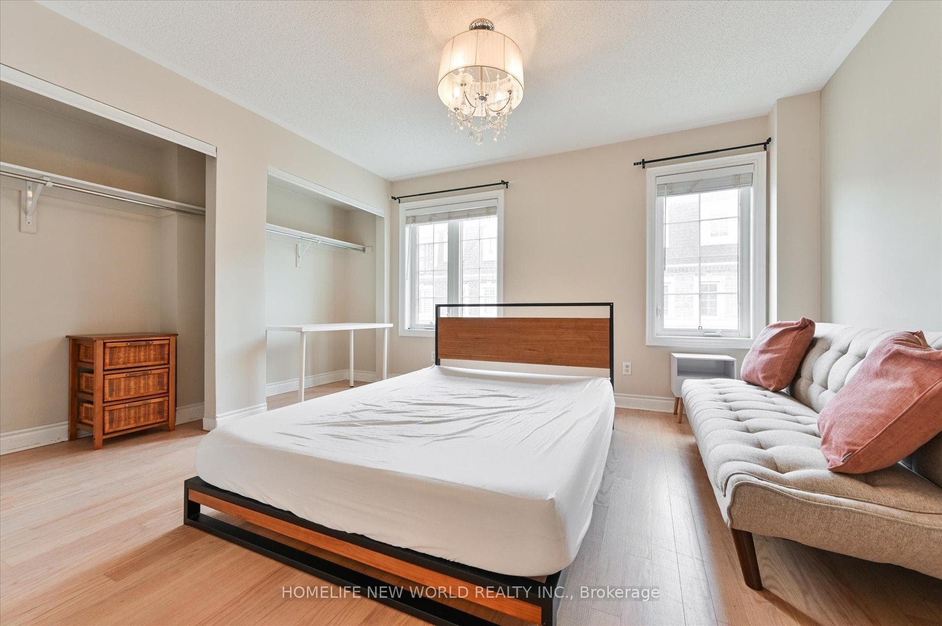 17 Routliffe Lane photo 16