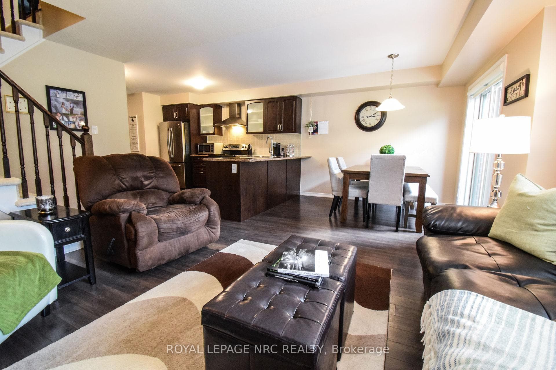 8683 Dogwood Crescent photo 11
