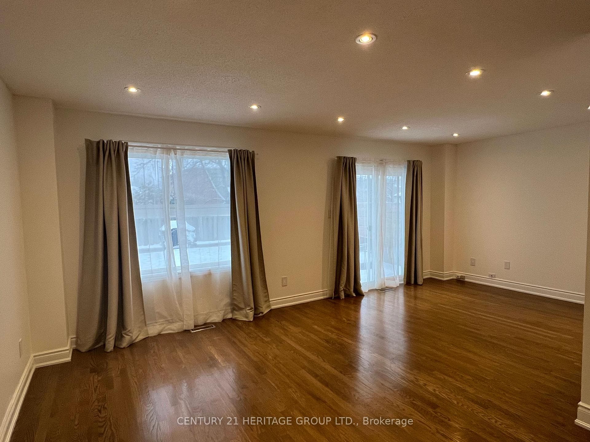 160 Don Head Village Boulevard photo 13