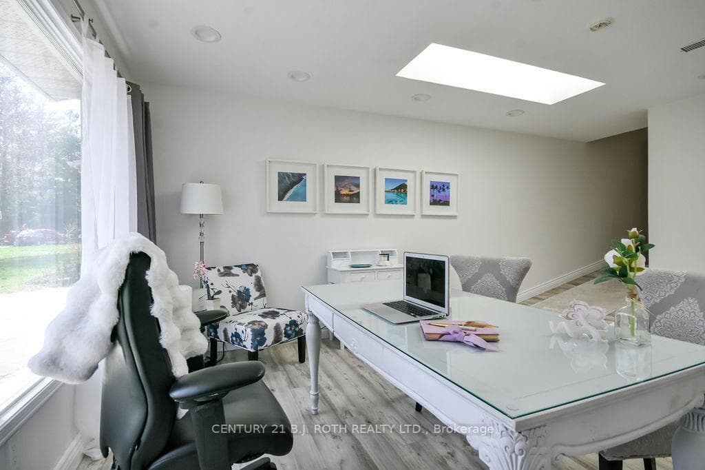 1078 Sunnidale Road photo 29