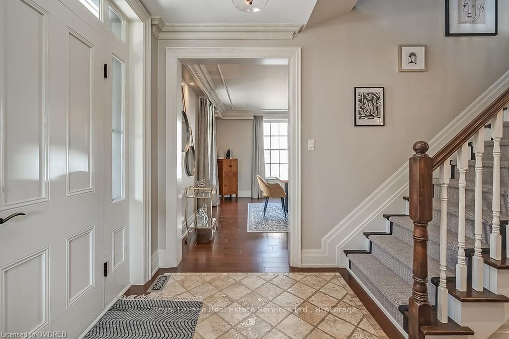 105 PALISER Court photo 7