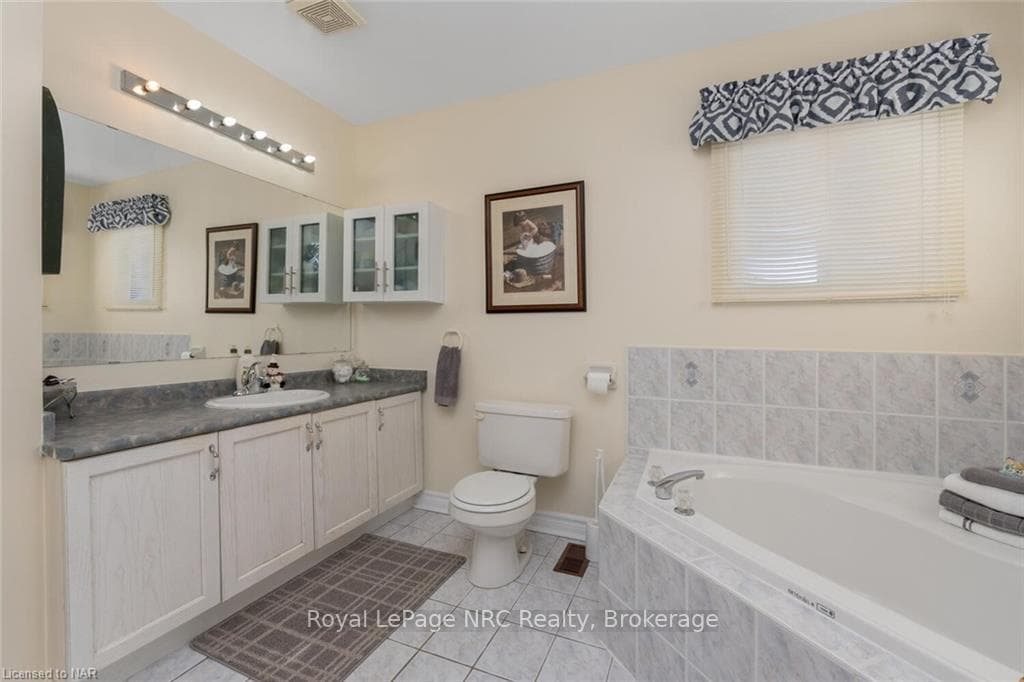 59 Manorwood Court photo 13