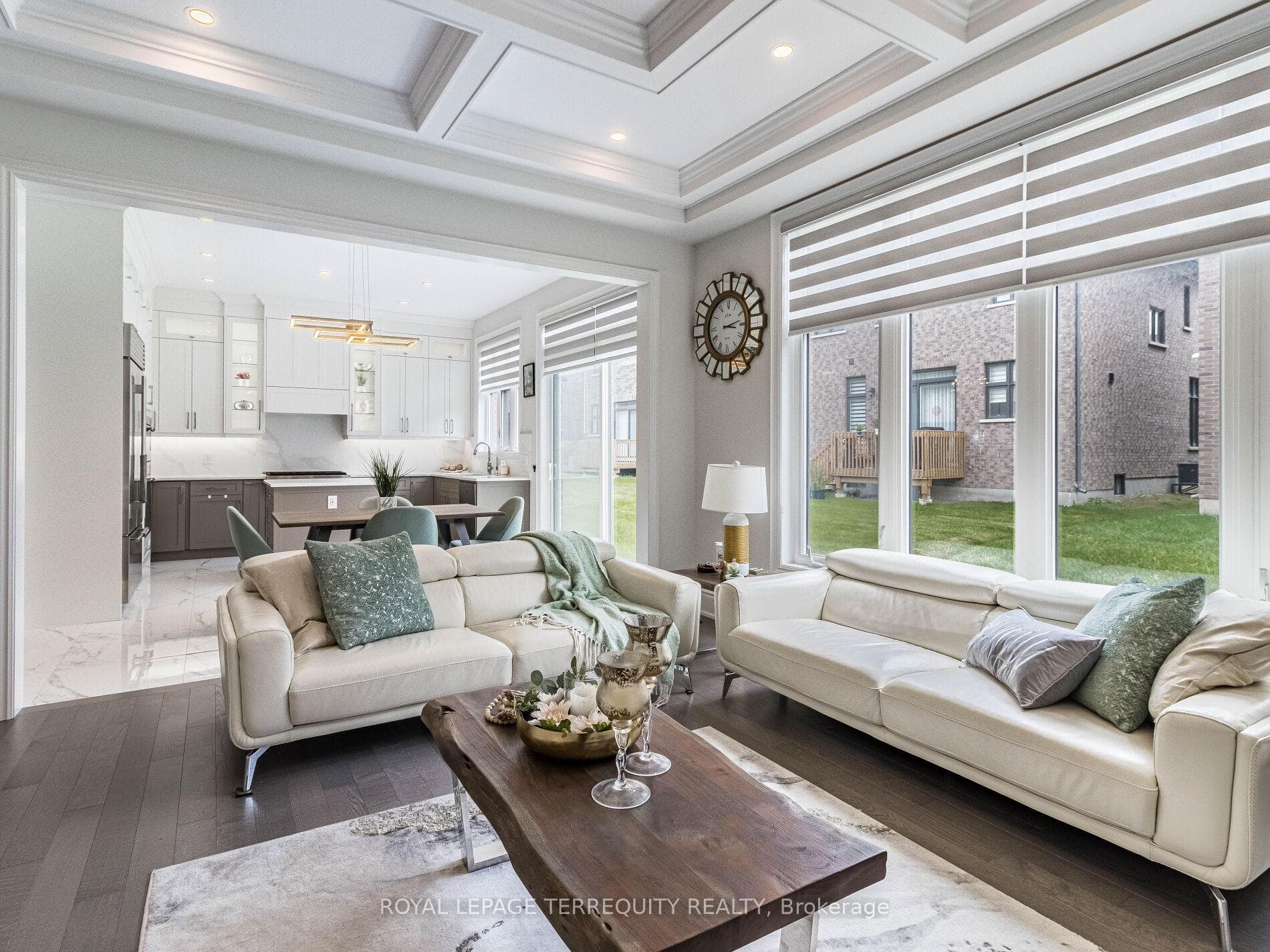 1386 Queens Plate Road photo 11