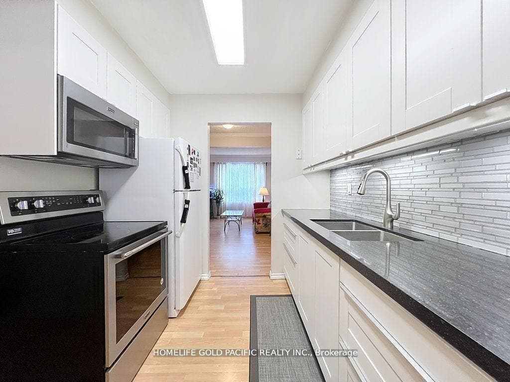42 Stonehill Court Unit 11 photo 27