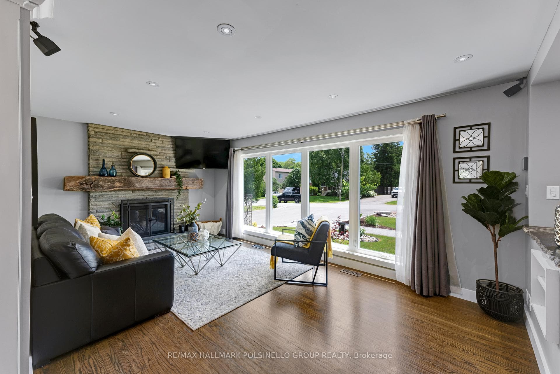 26 Joyce Boulevard photo 7