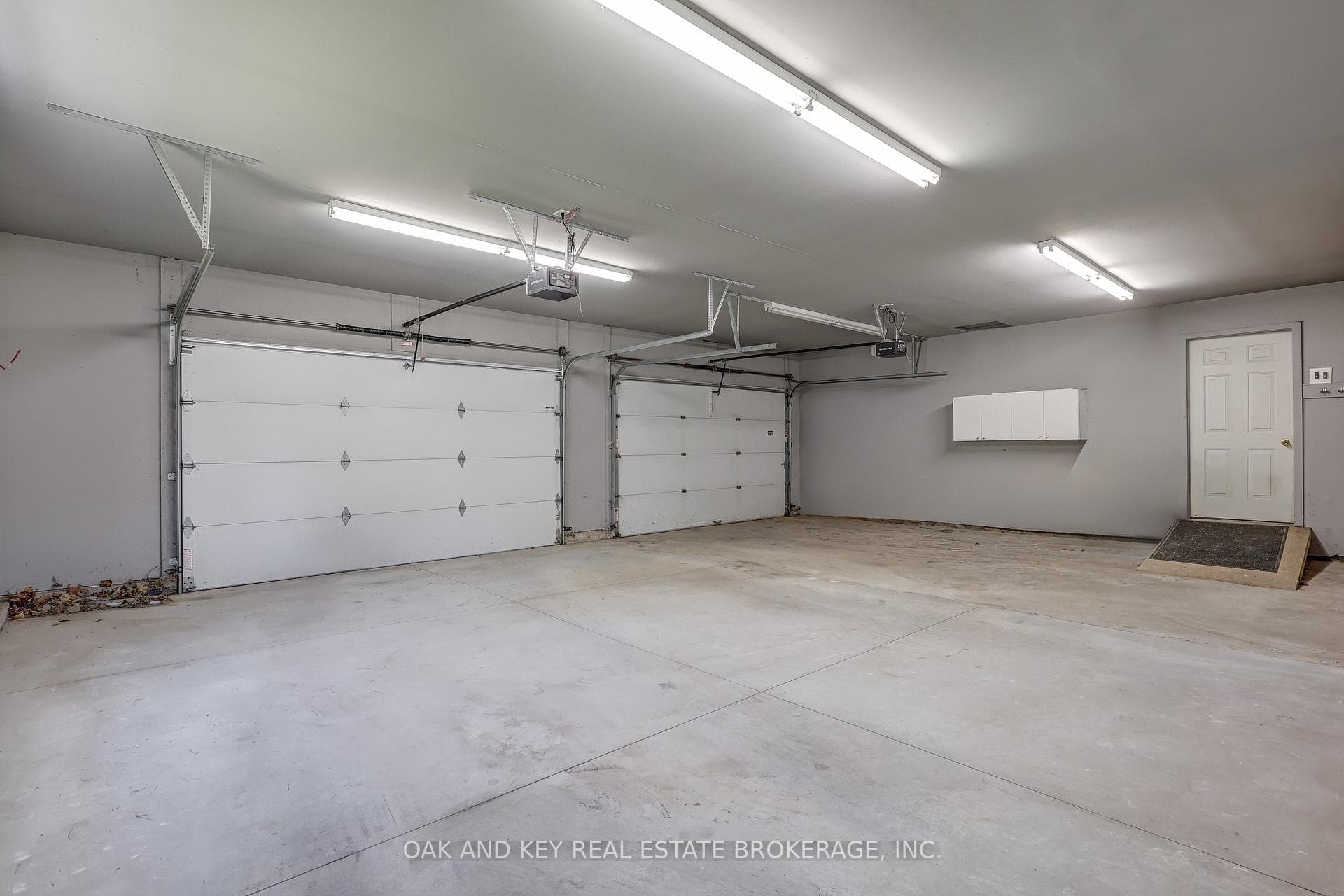 Two car garage alternative view plus ramp