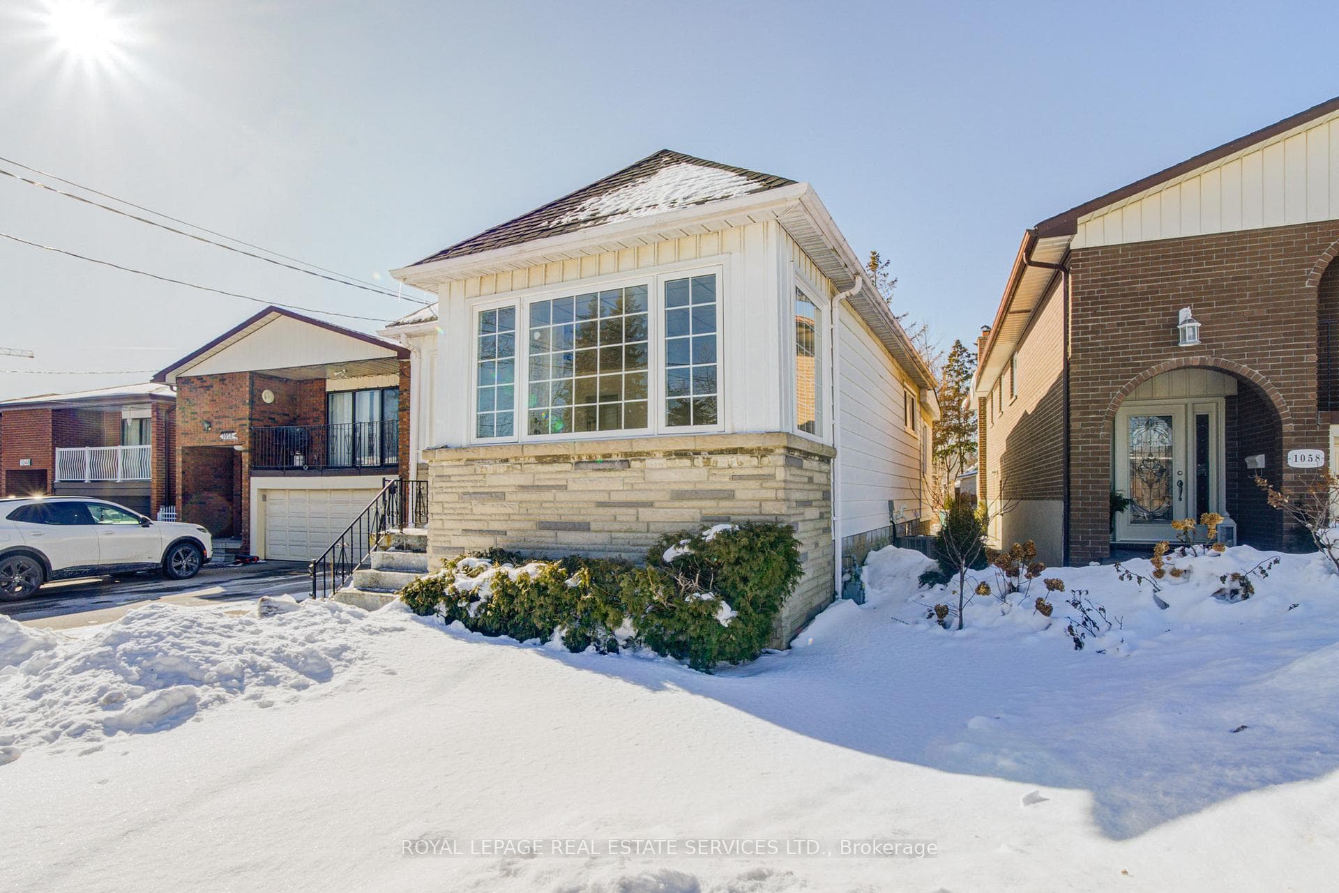 1054 East Avenue photo 3