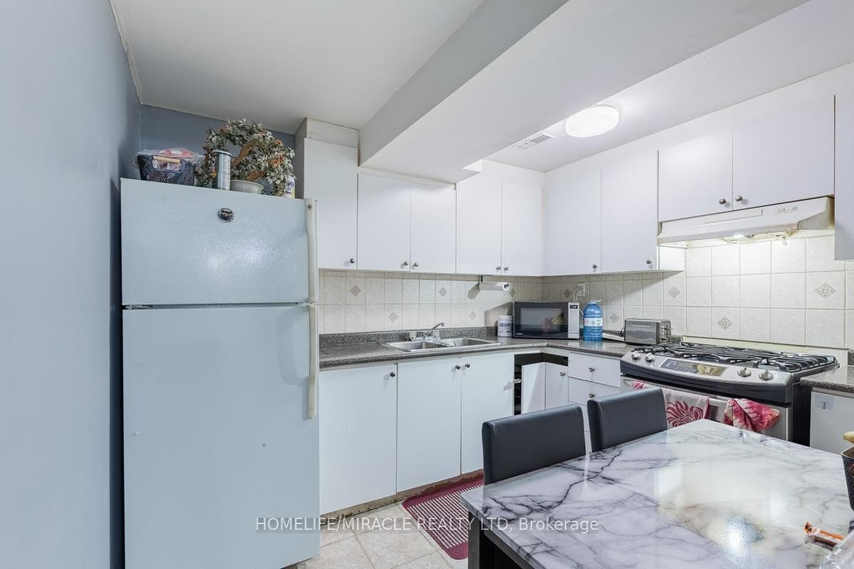 69 Flycatcher Avenue photo 35