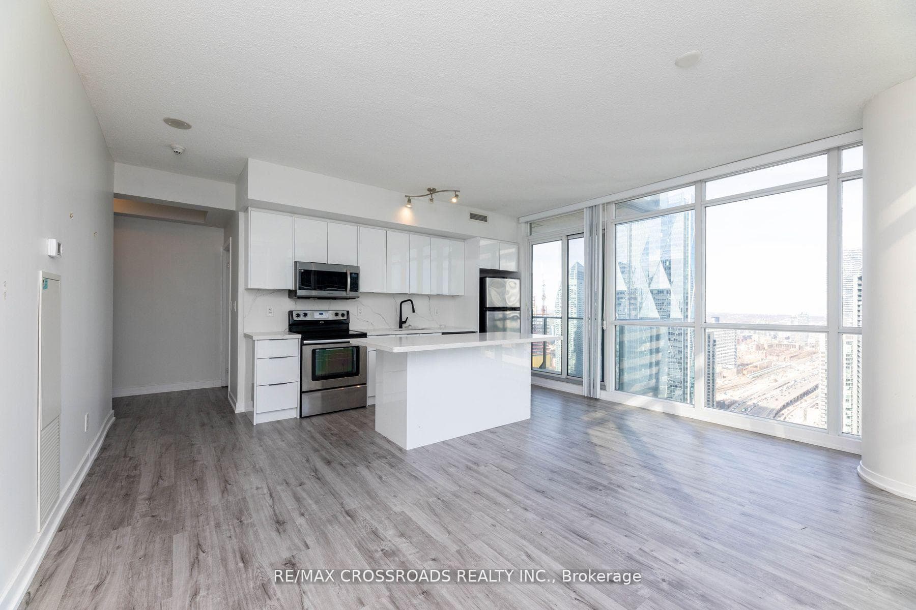 55 Bremner Boulevard Unit 4307 photo 4