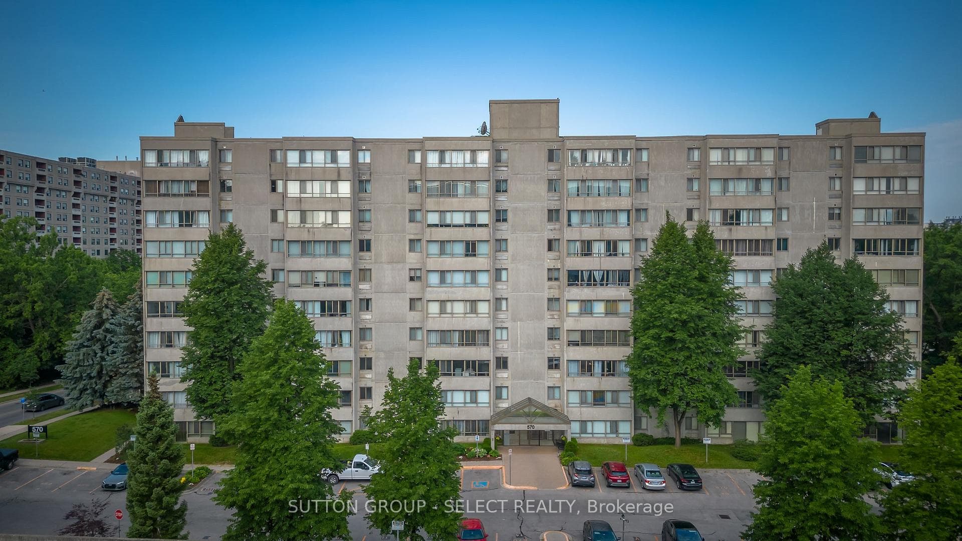 570 PROUDFOOT Lane Unit 409 photo 2