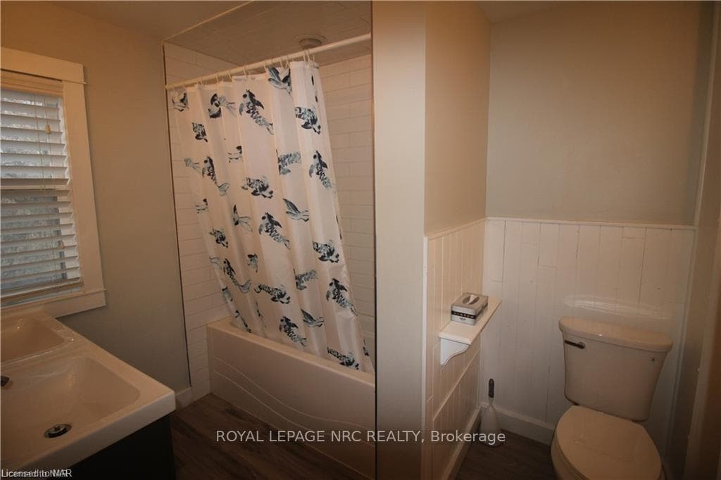 4463 SIXTH Avenue photo 14