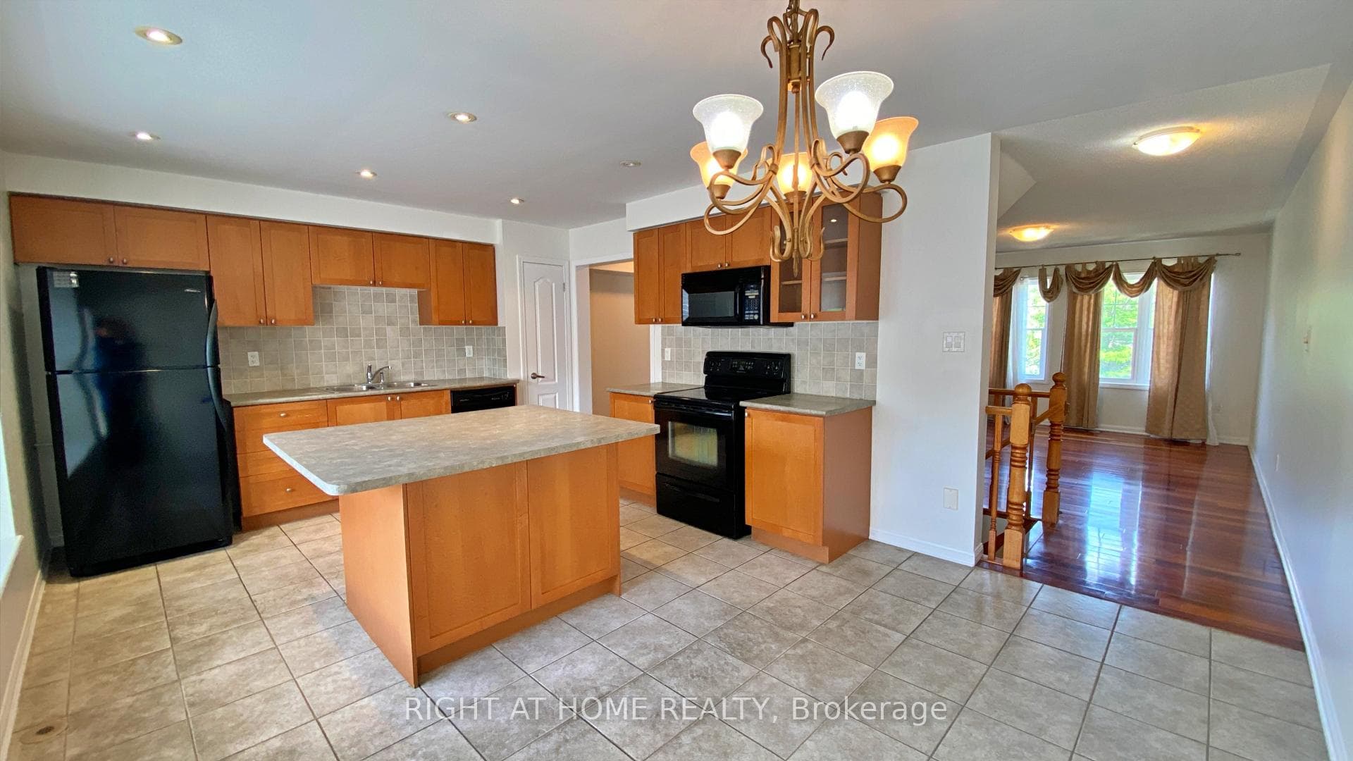 664 Holly Avenue photo 16