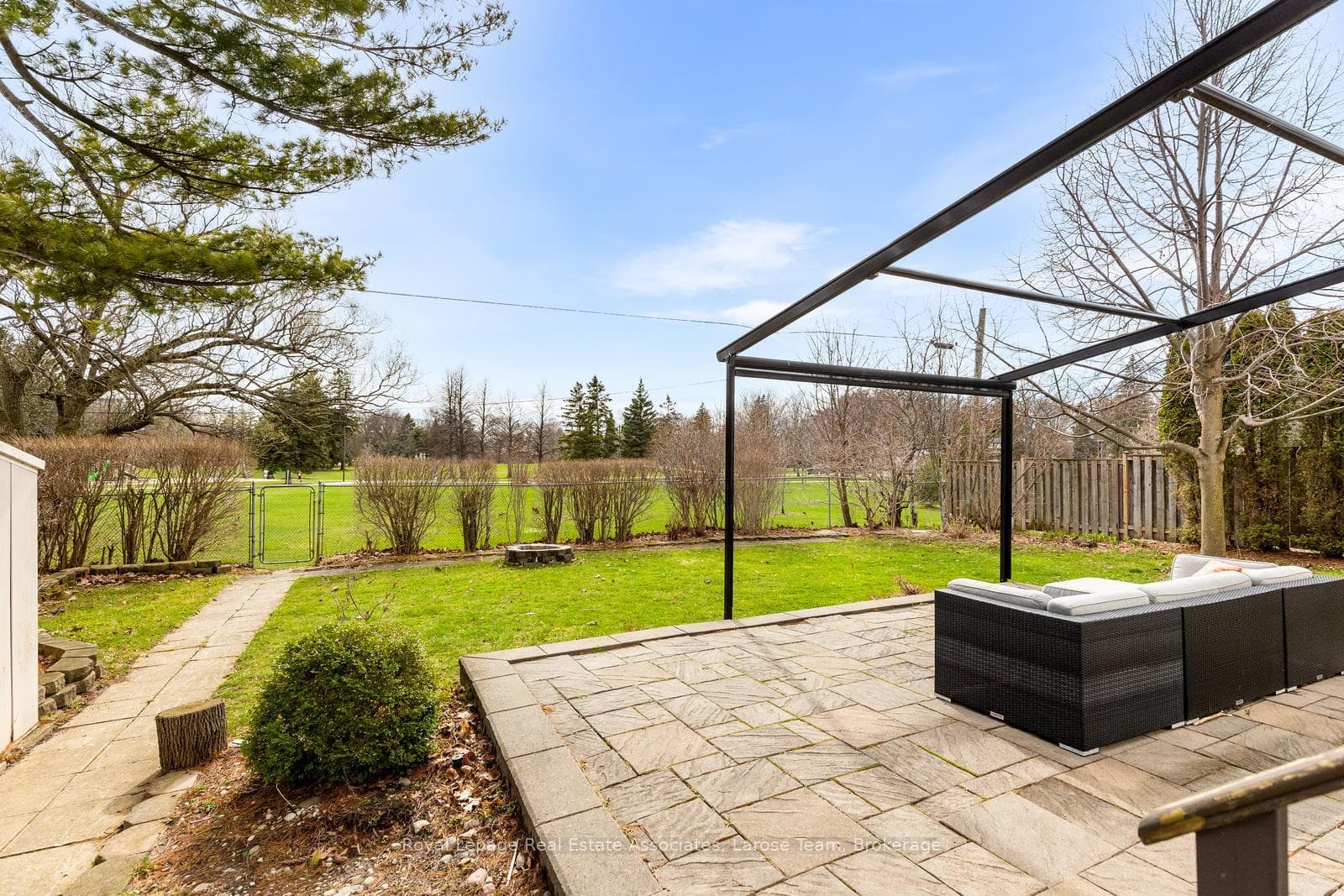 1166 Mineola Gardens photo 33