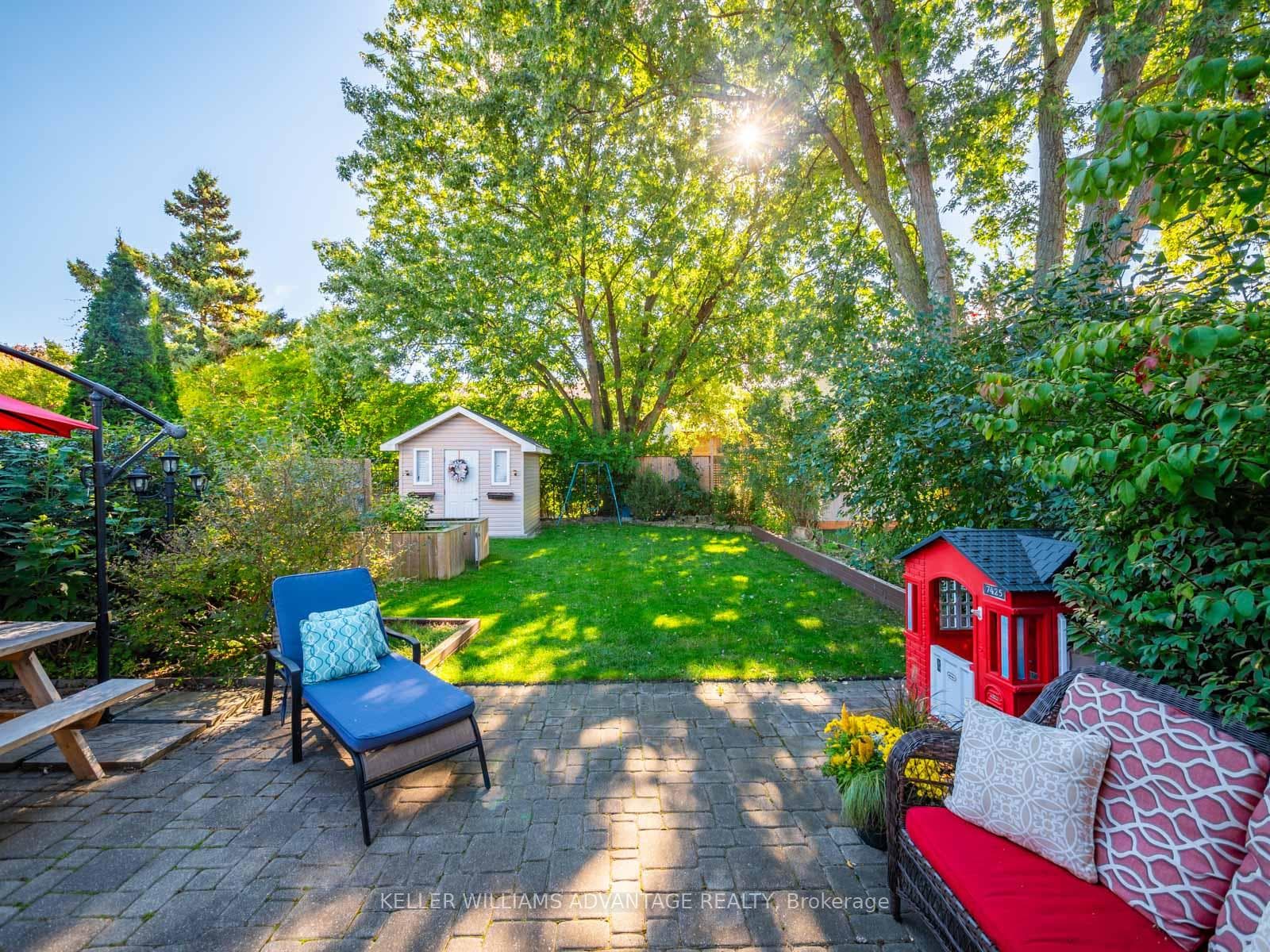 844 Laurier Avenue photo 37