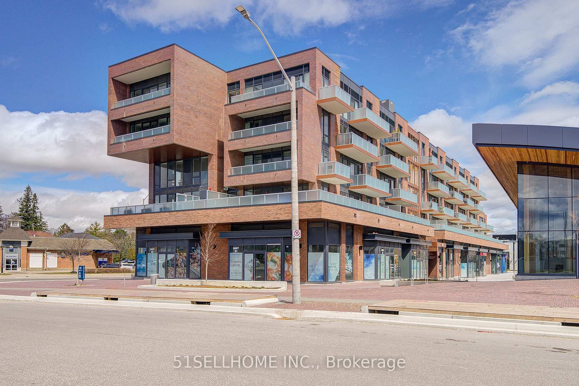 215 Lakeshore Road Unit 333 photo 1
