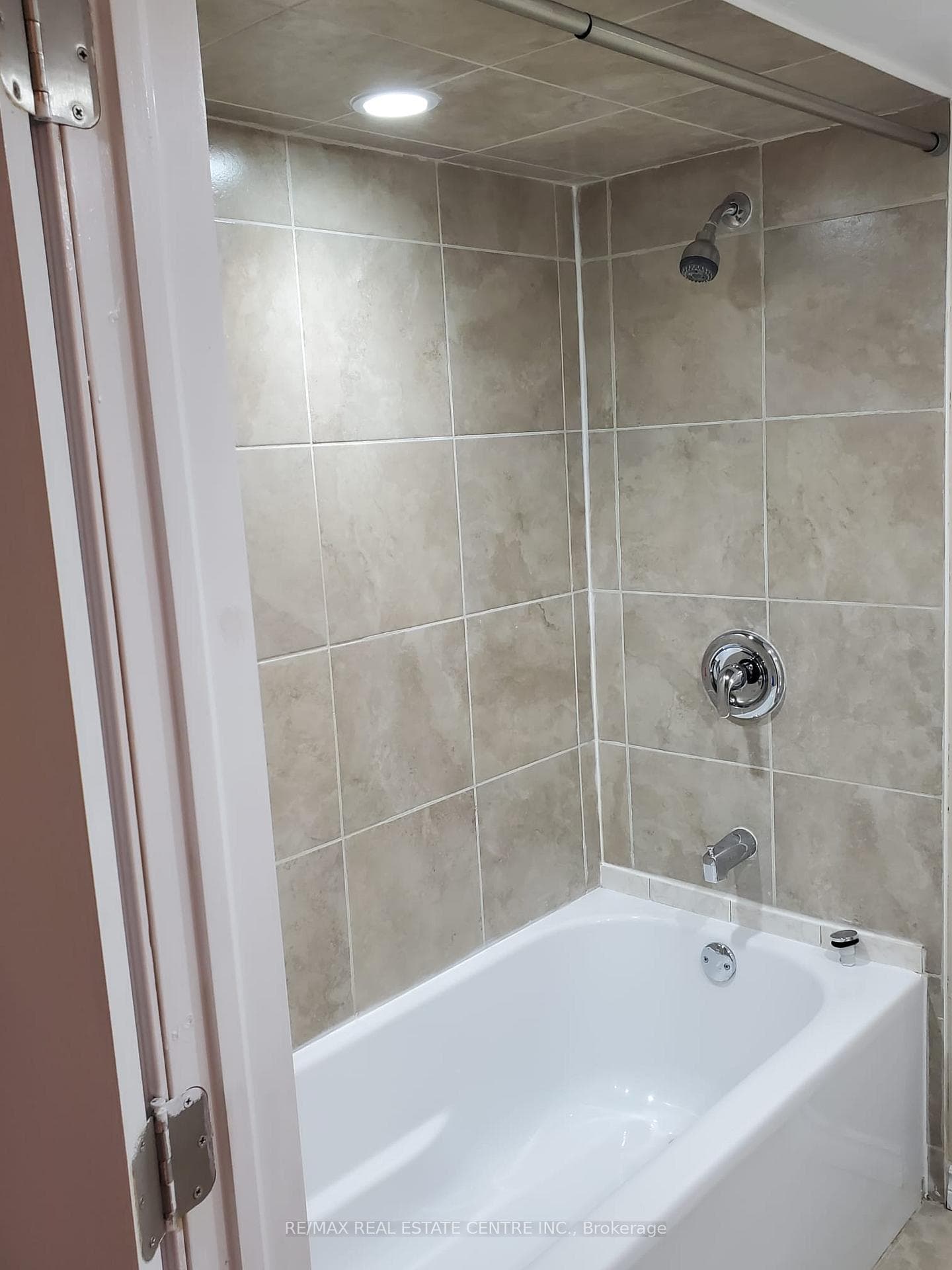 42 Ridgemore Crescent photo 6