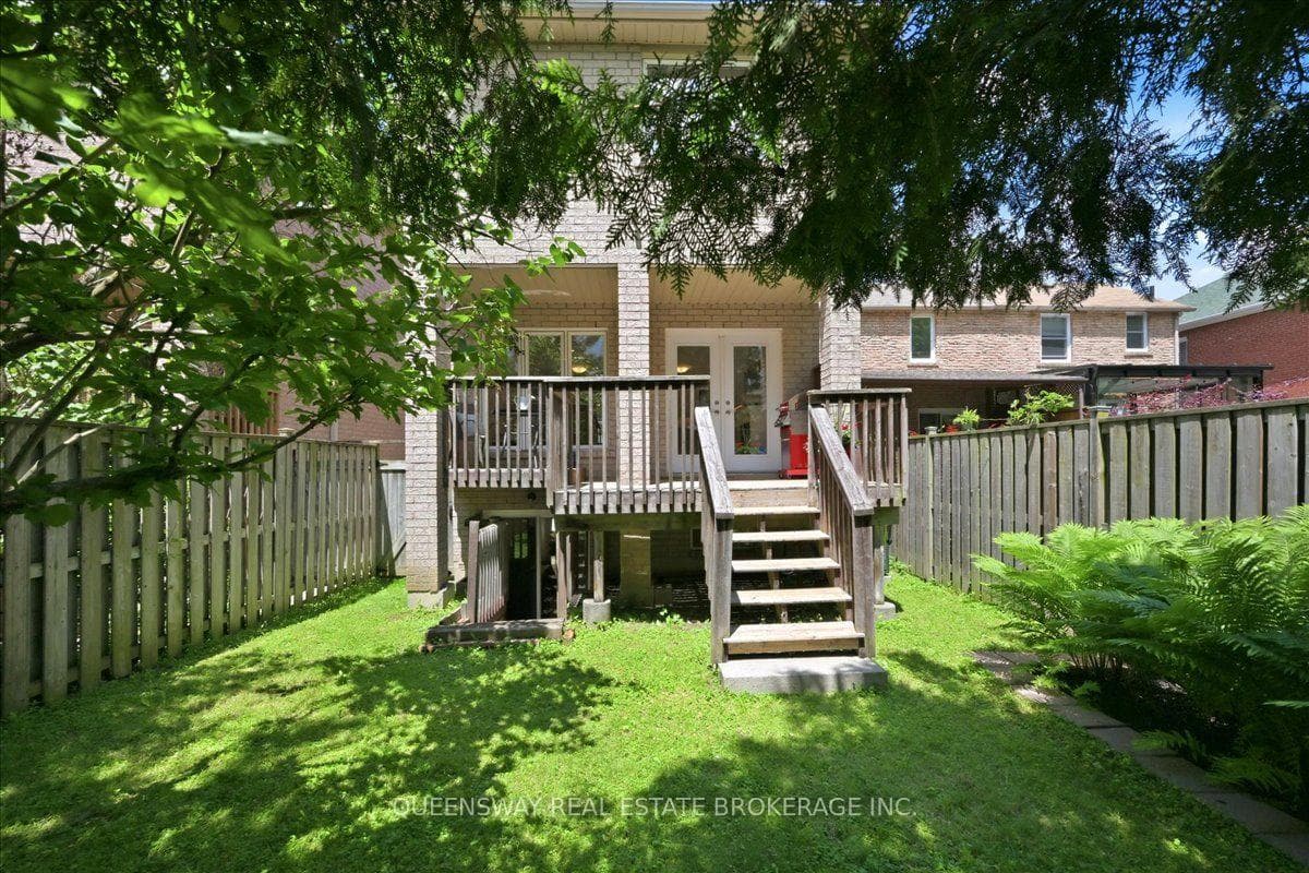 83 Floyd Avenue photo 42