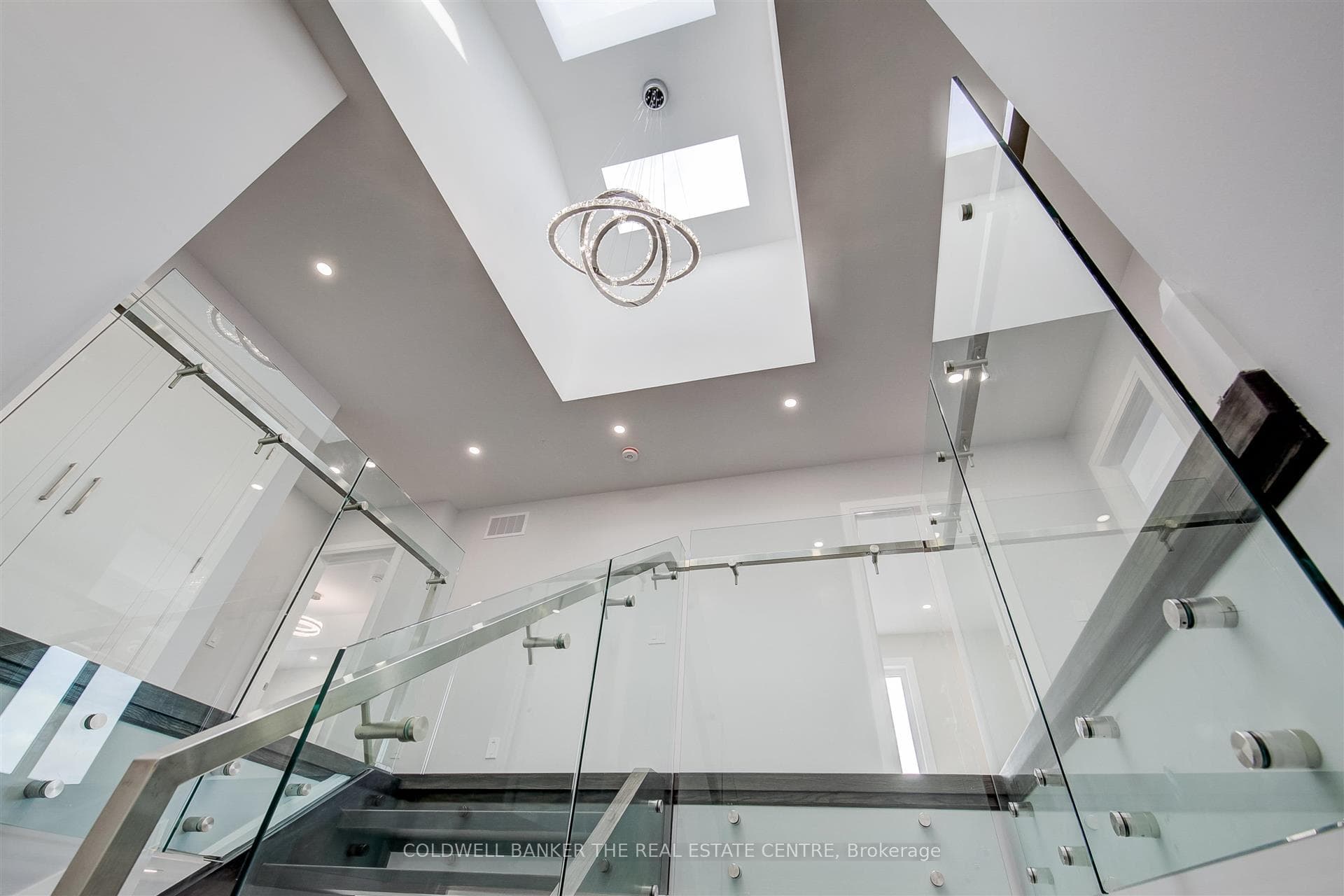 14 Matane Court photo 17