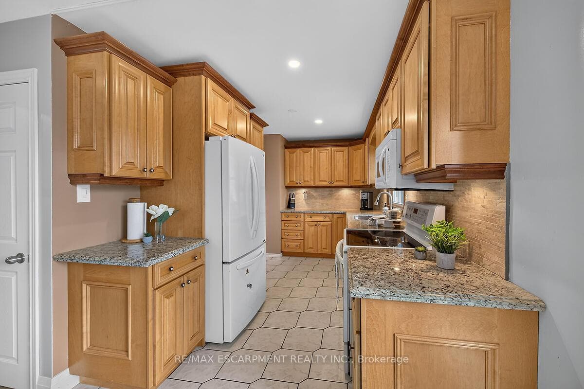 7344 Dickenson Road photo 15