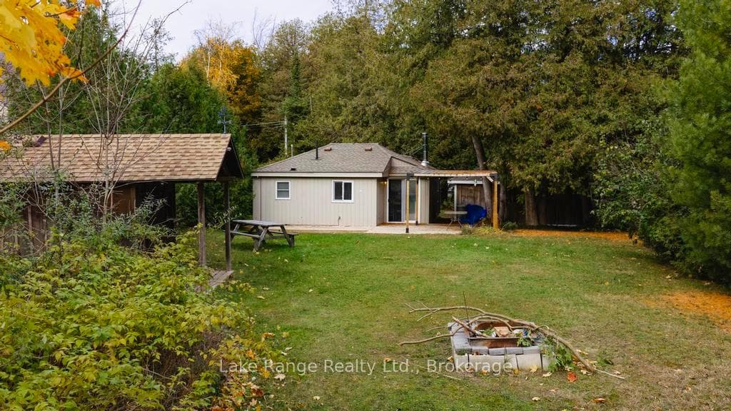 900 Victoria Road photo 6