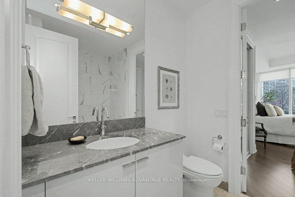 88 Davenport Road Unit 306 photo 13