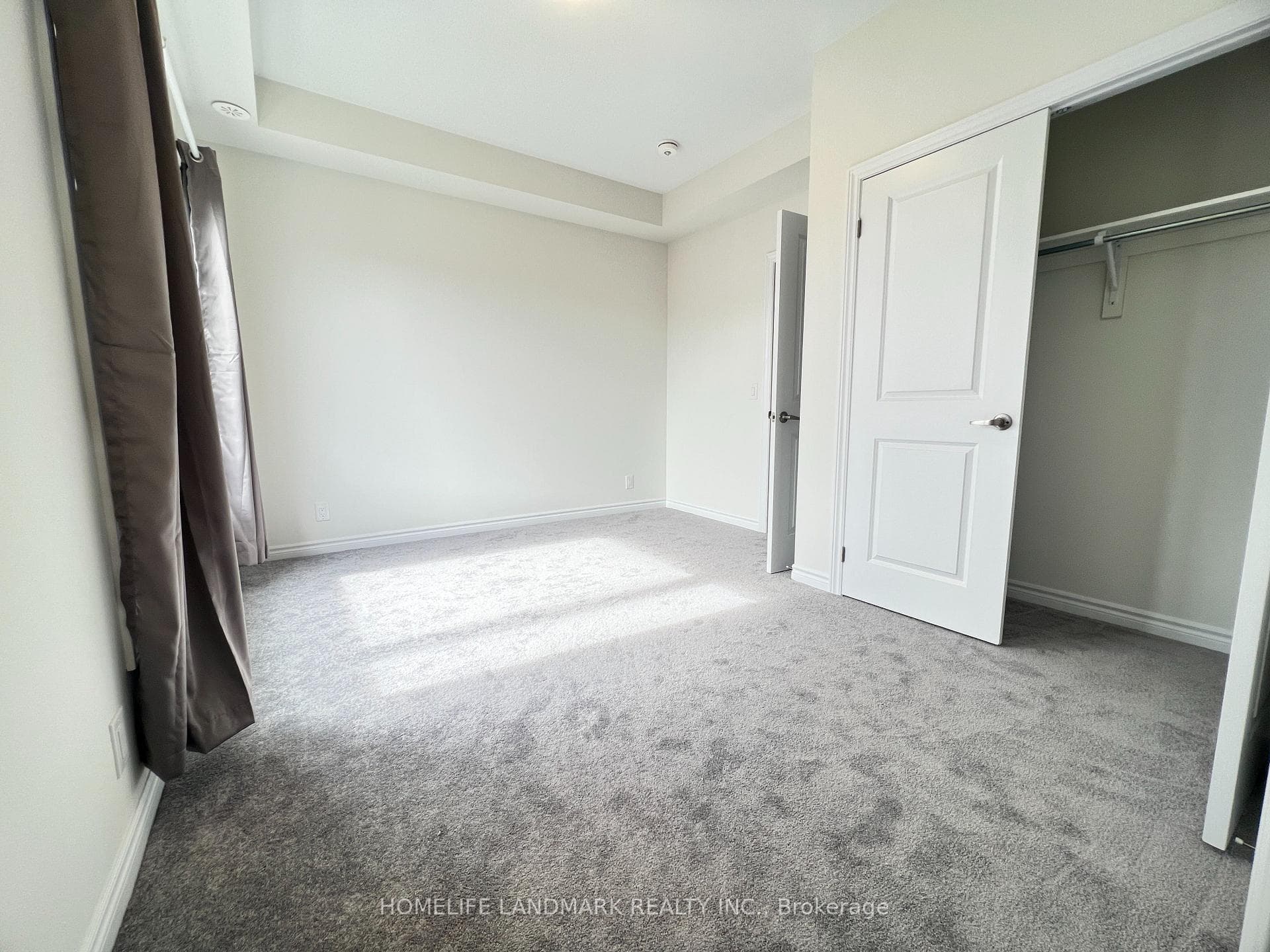 33 Guardhouse Crescent photo 10