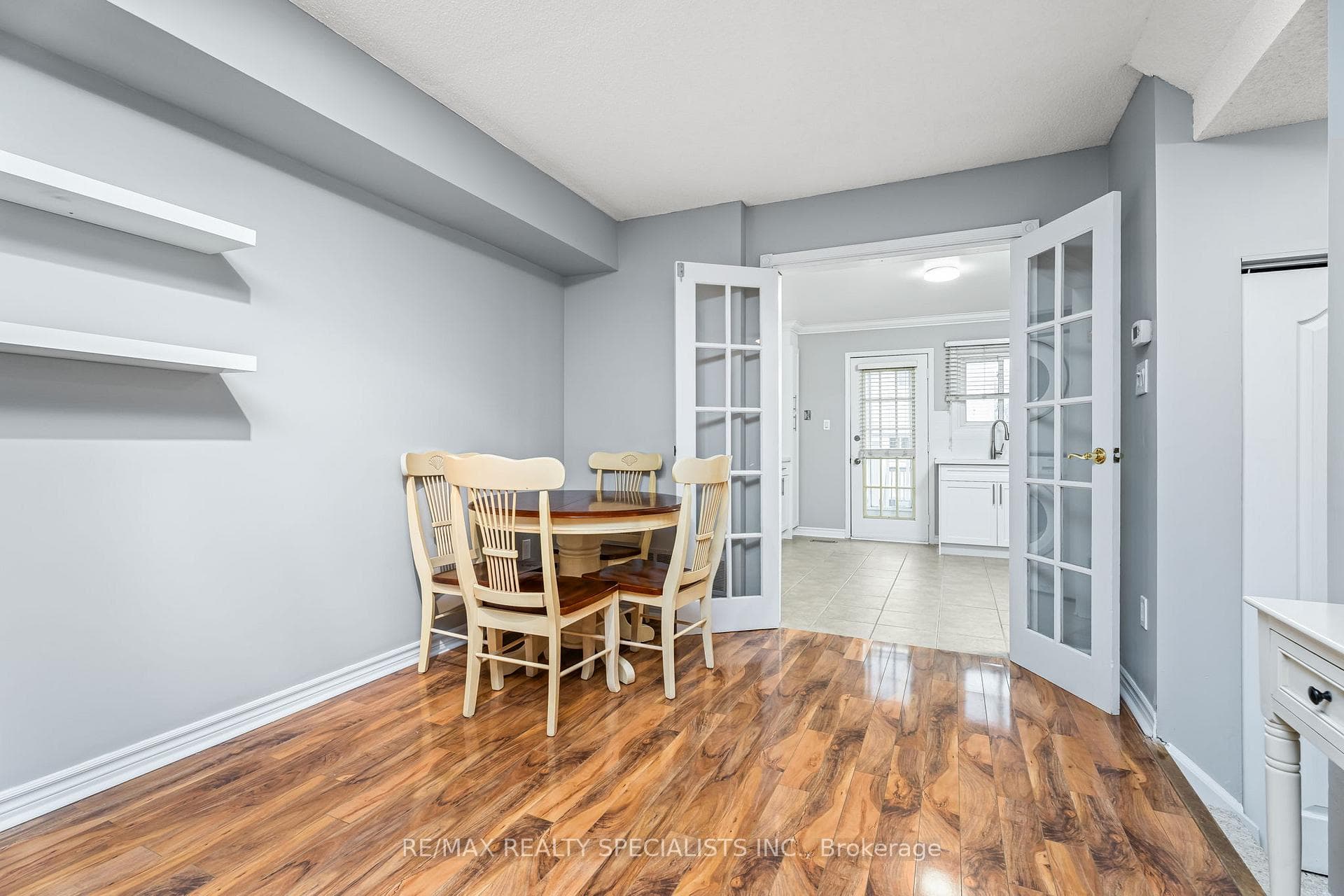 1290 WOODHILL Court photo 13