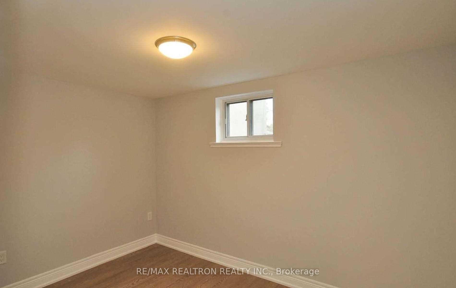 17 Crosland Drive Unit Bsmt photo 14