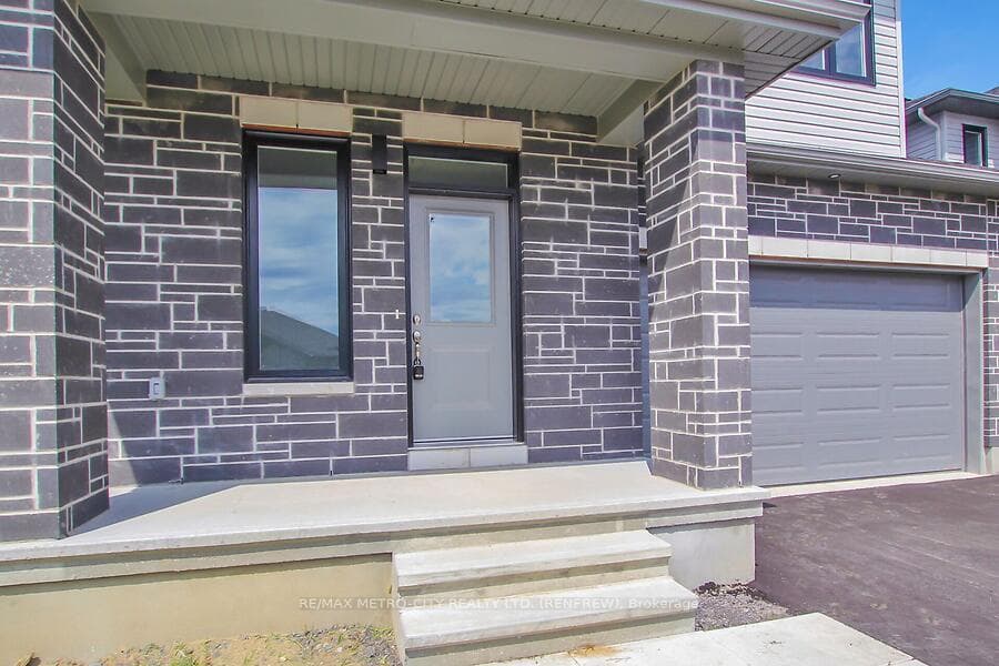 129 Seabert Drive photo 2
