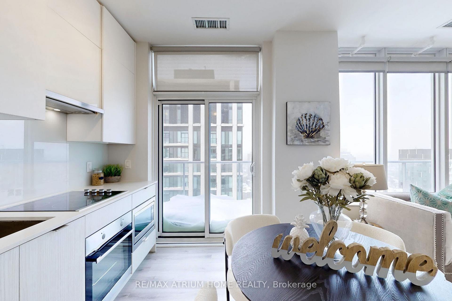 99 Broadway Avenue Unit PH10 photo 15