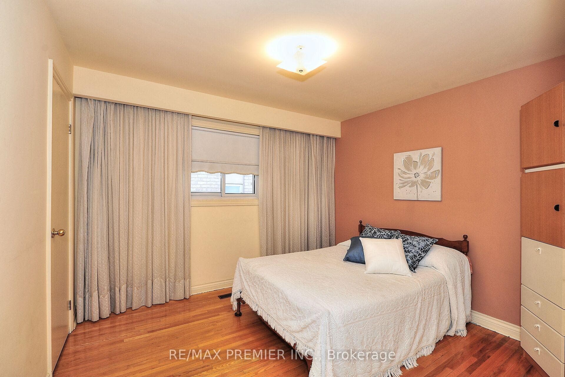 12 Altamont Road photo 14