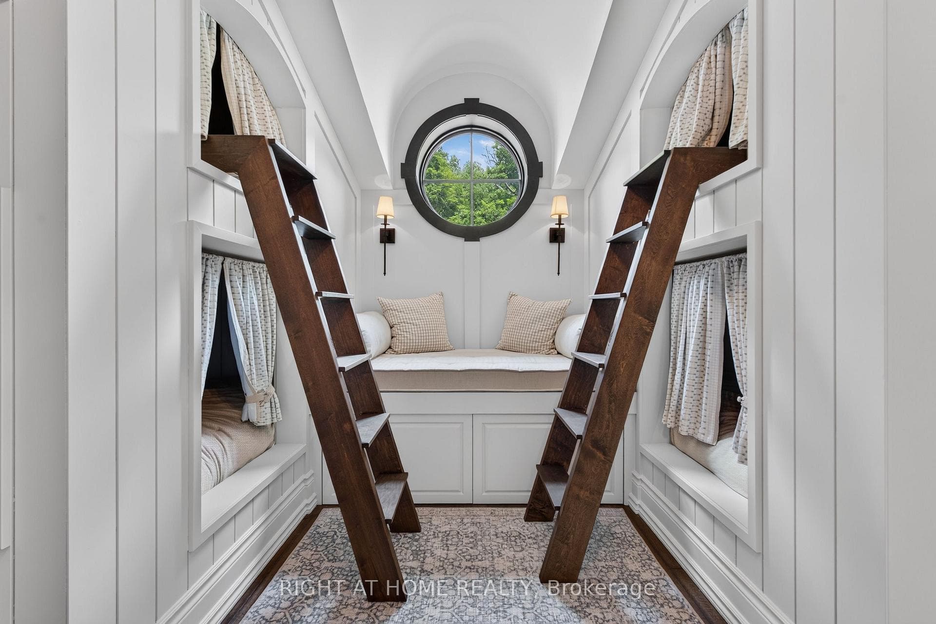 24 King Pitt Road photo 18