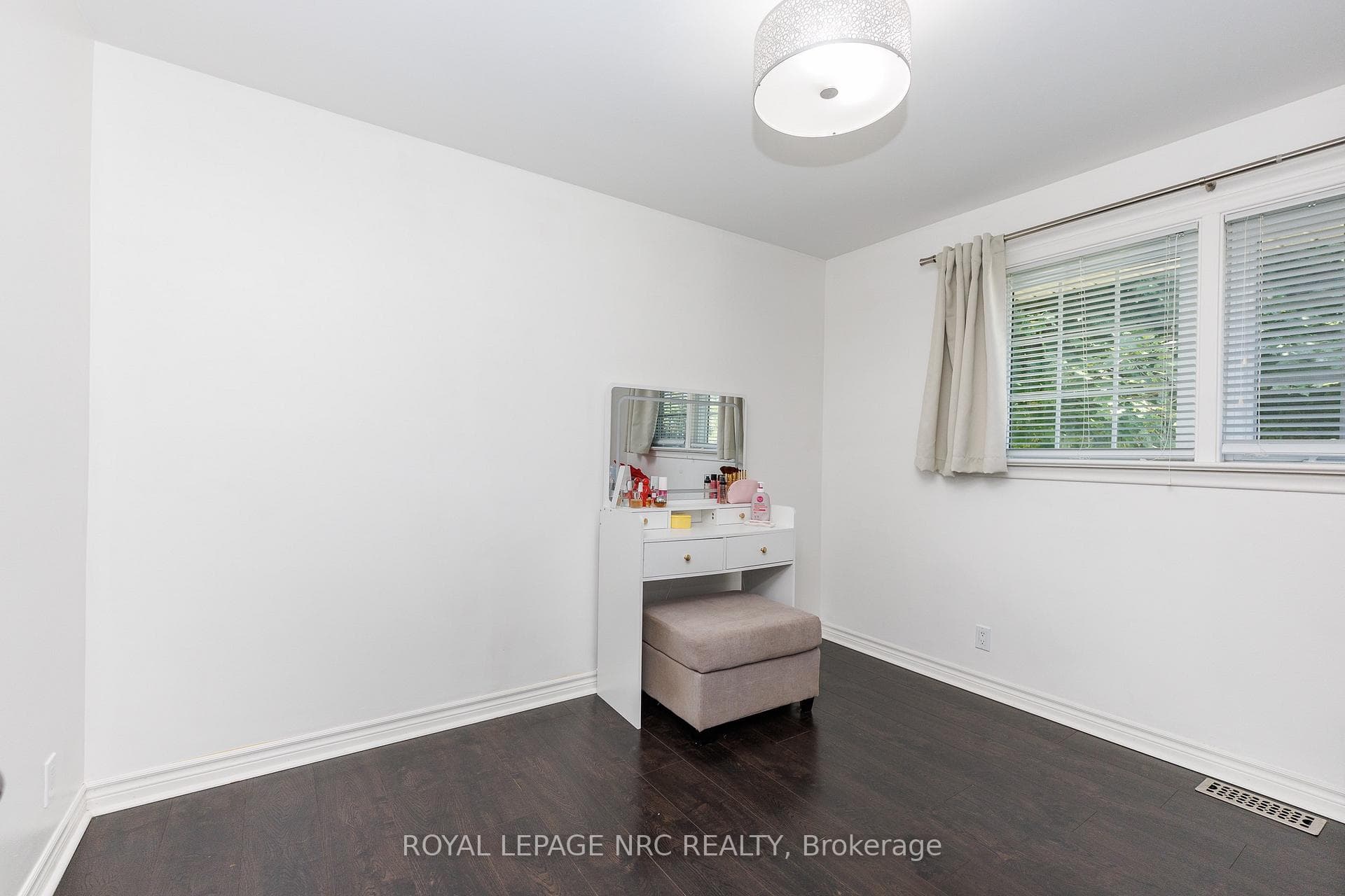 3676 Dorchester Road photo 24