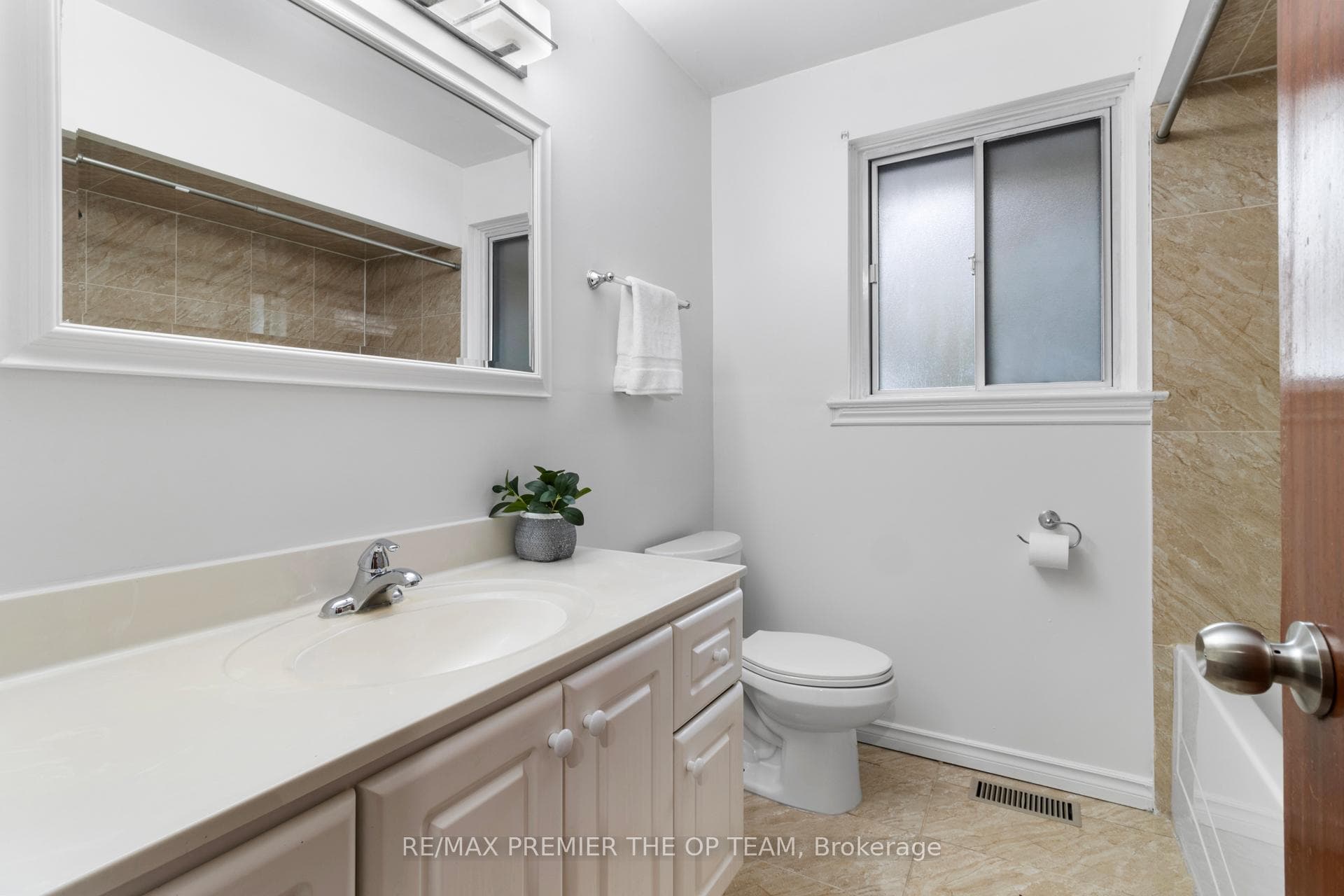 16 Brantwood Drive photo 30