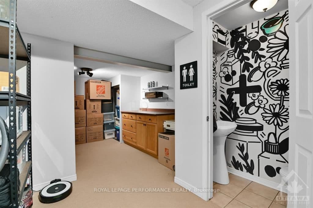126 KINCARDINE Drive photo 26