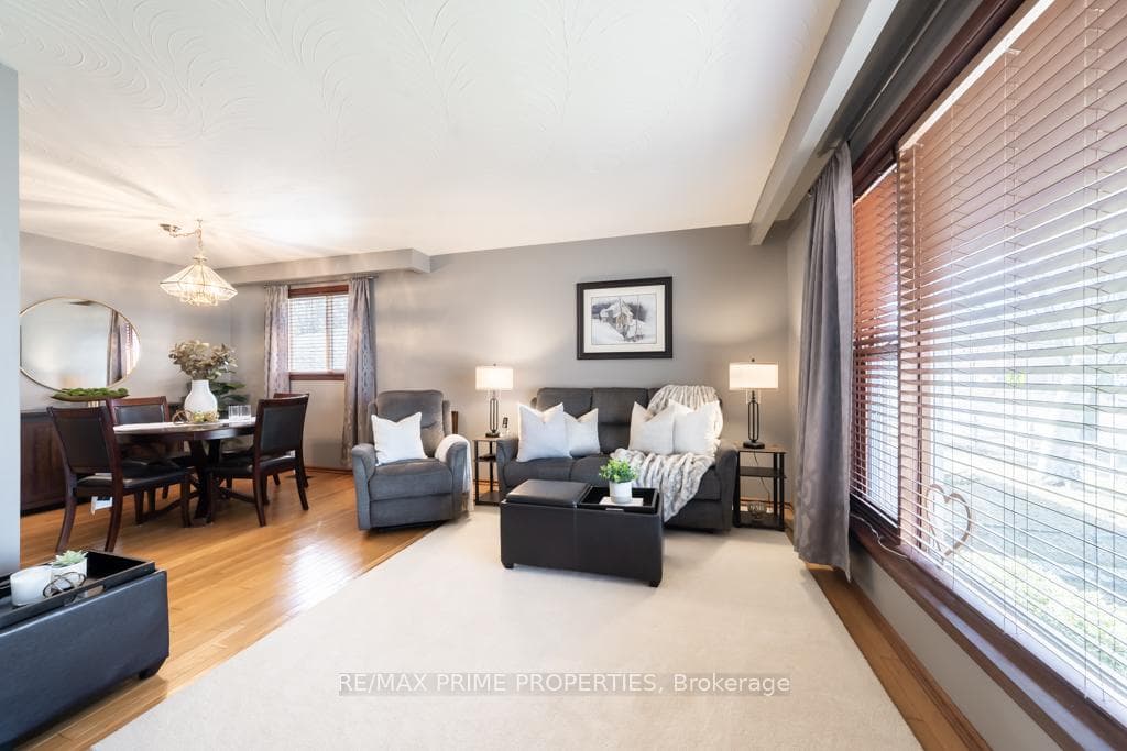 33 Waldock Street photo 5