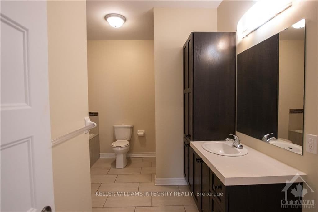 15 ABBEY Crescent photo 16