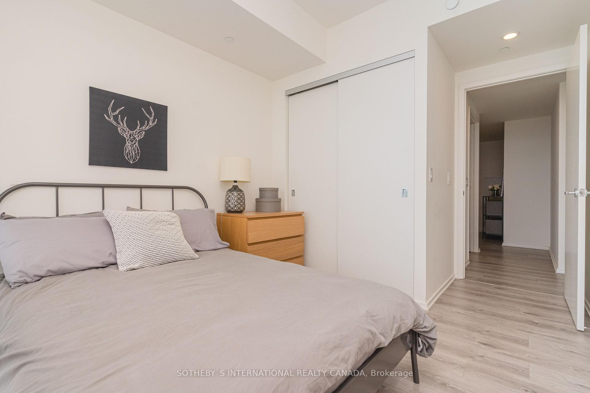 1 Bloor Street Unit 3501 photo 18