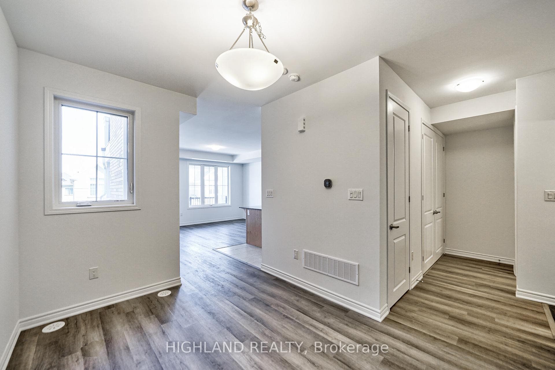 1839 Thames Circle photo 8