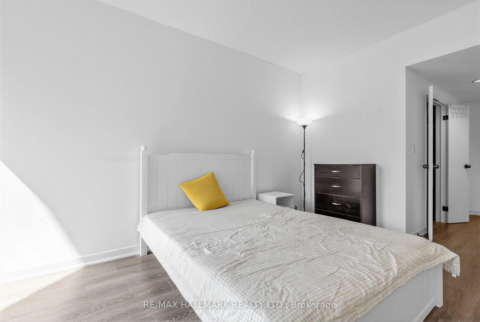 3 Duplex Avenue Unit 102 photo 20
