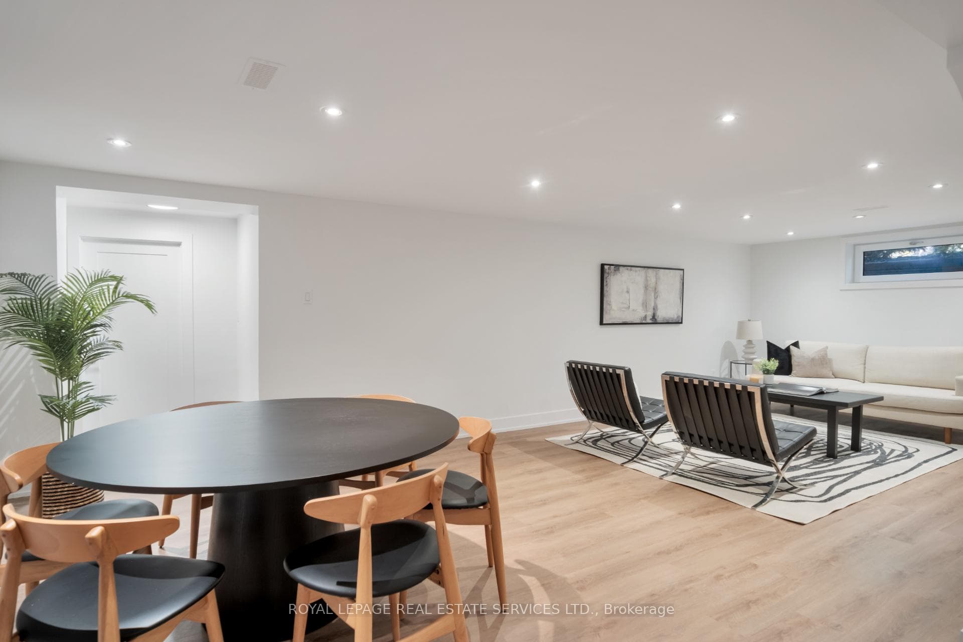 15 Pinehurst Crescent photo 31