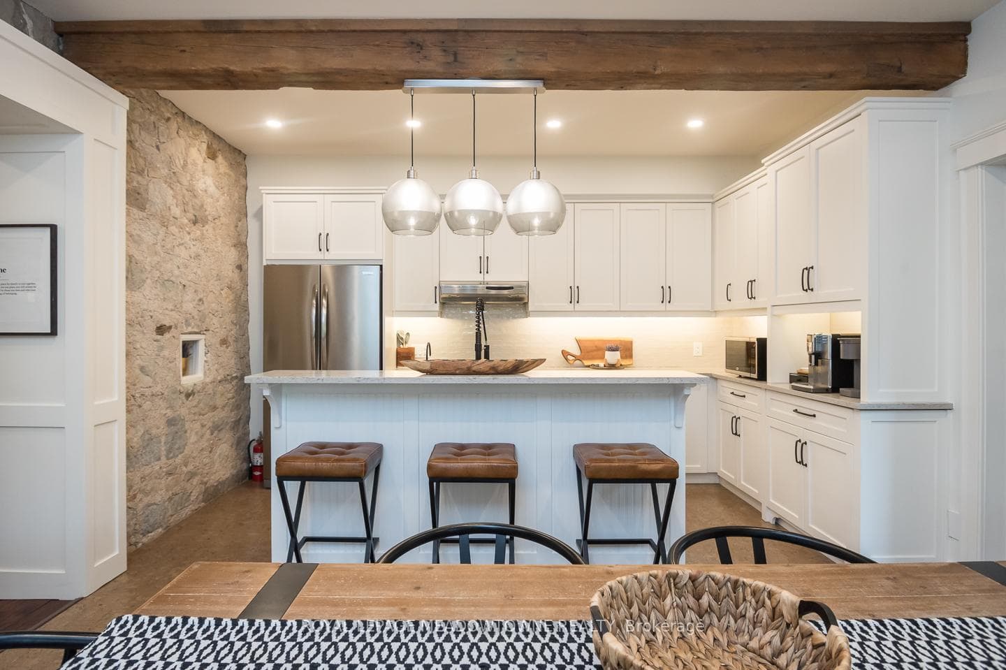 10761 Guelph Line photo 6