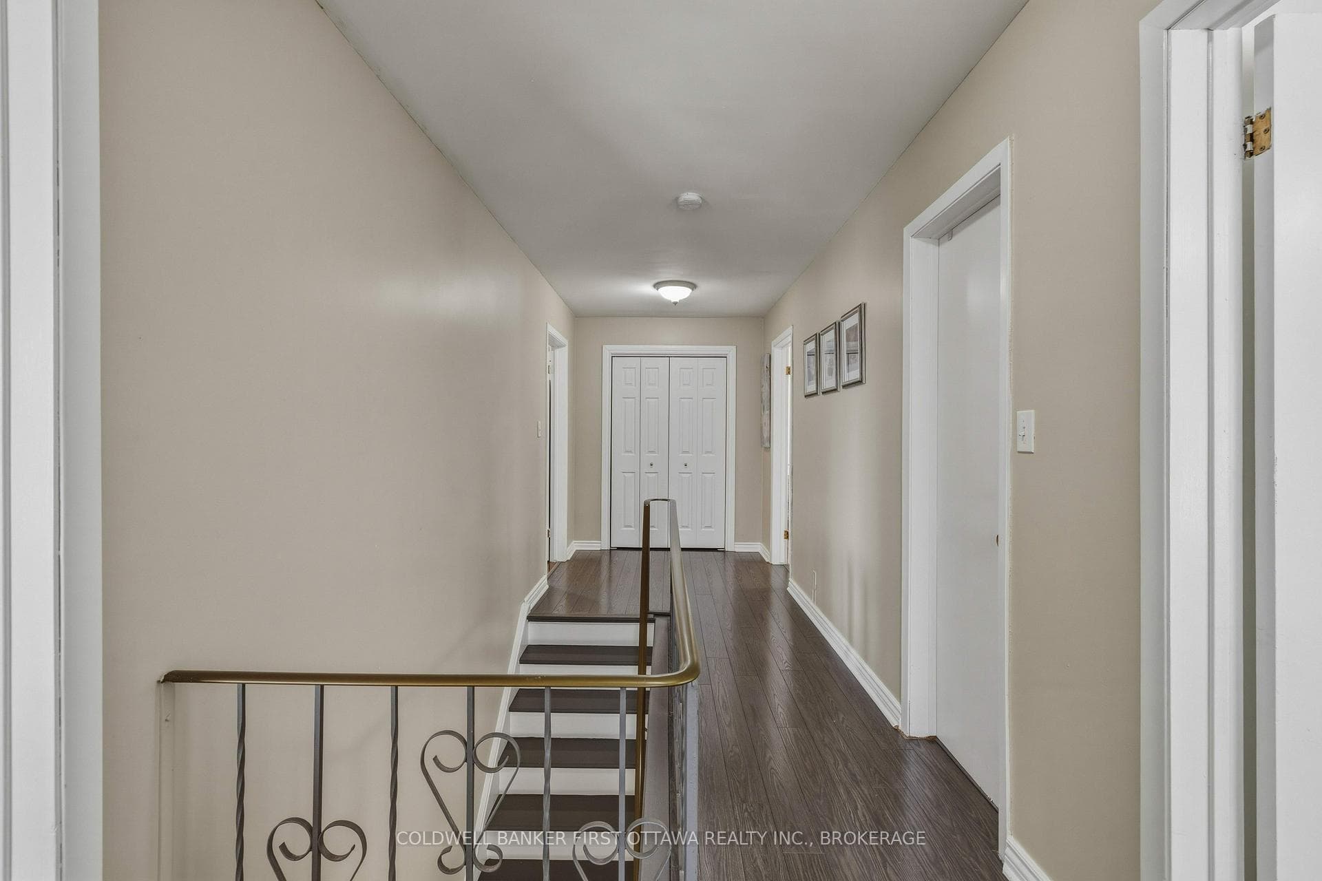 695 Laidlaw Crescent photo 22