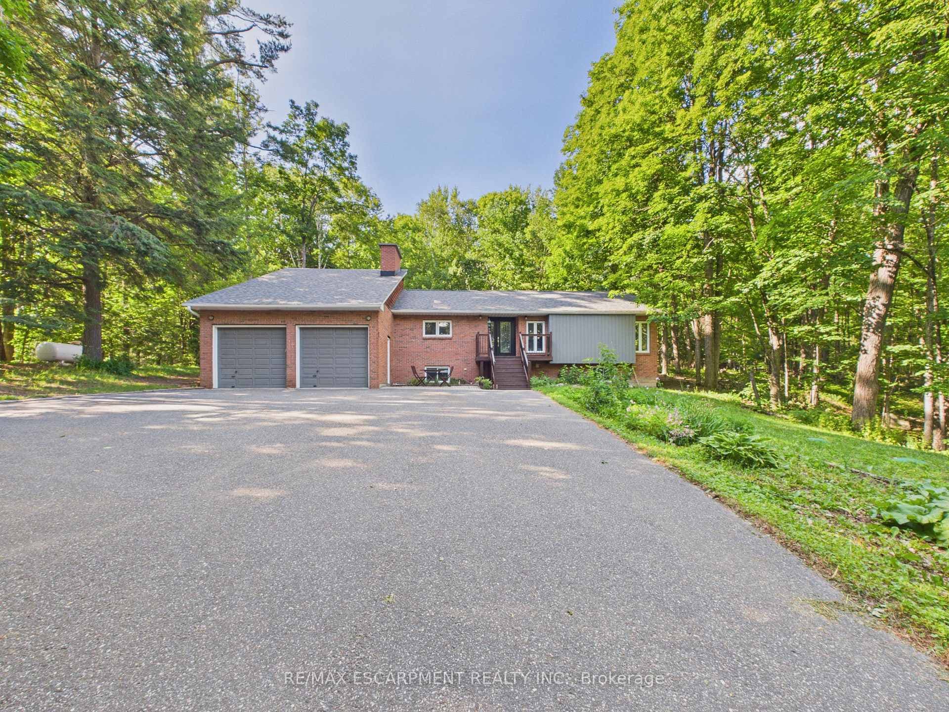 1060 Golden Beach Road photo 2