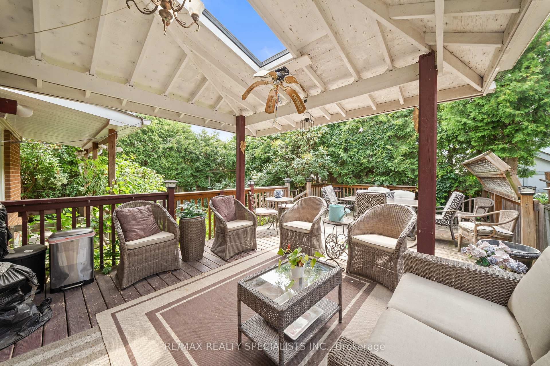 1004 Queensbridge Drive photo 31