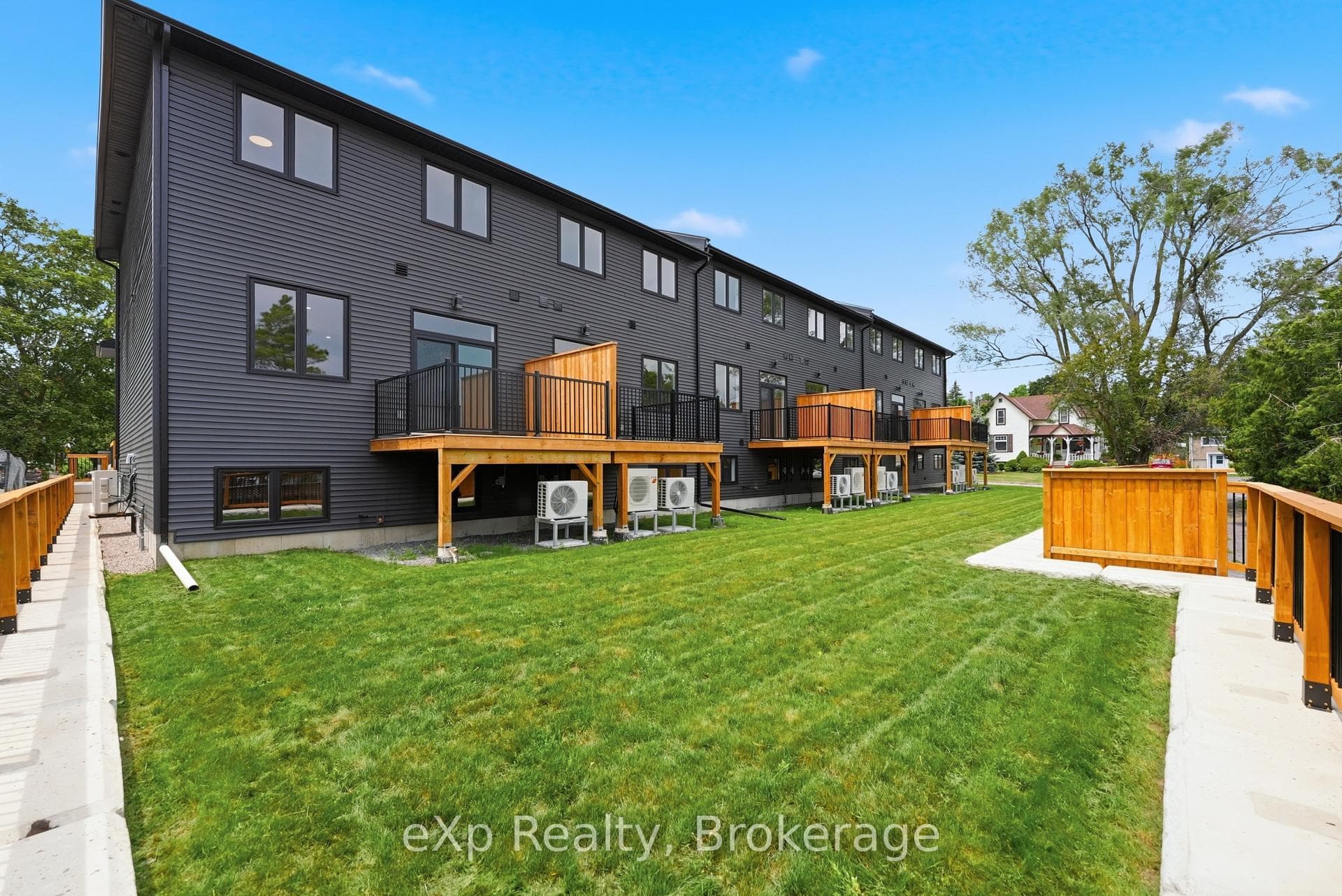79 Maclellan Avenue photo 26
