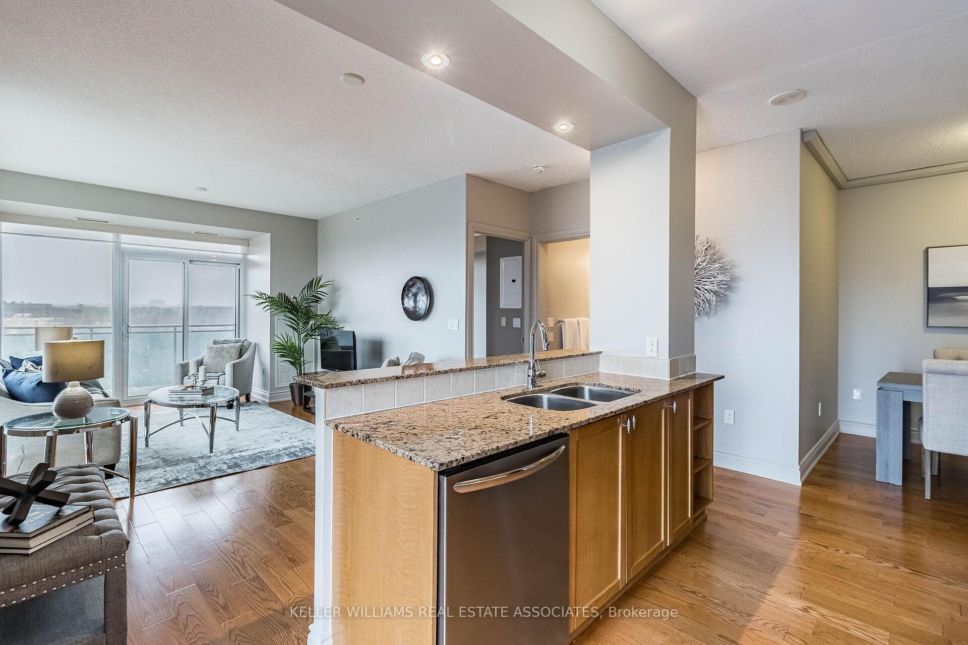 1665 The Collegeway N/A Unit 1202 photo 5